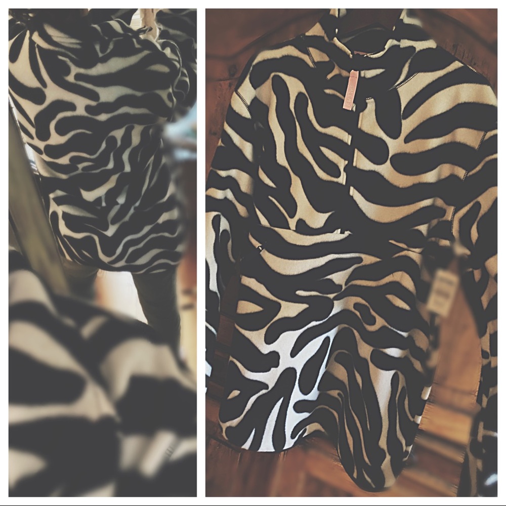 HP🌵Zebra Tech Fleece Half Zip 27” across 32”L - Picture 7 of 16